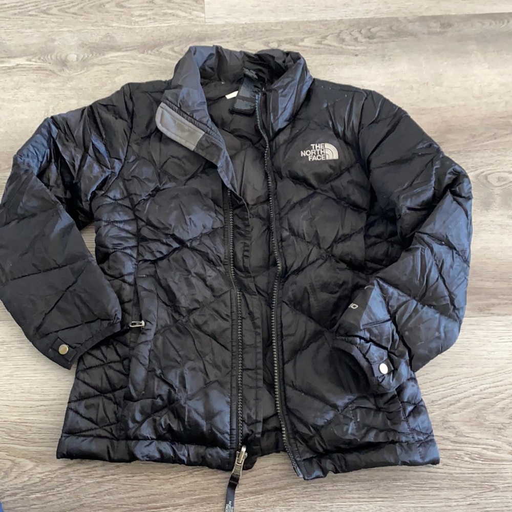Girls The North Face Aconcagua black puffer down jacket Small 7/8